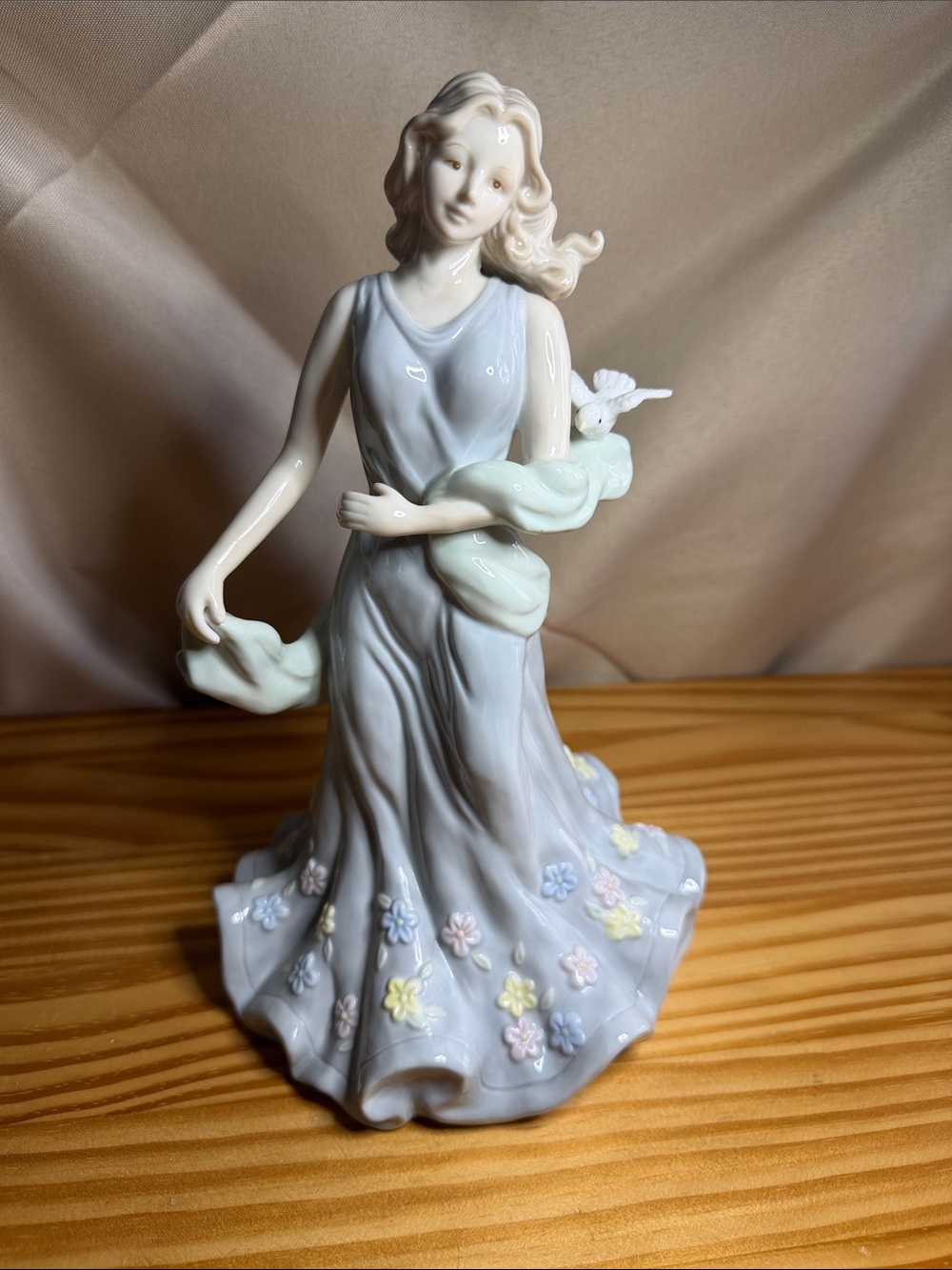 Lladró Style "Summer Serenade" Porcelain Woman Figurine 12"